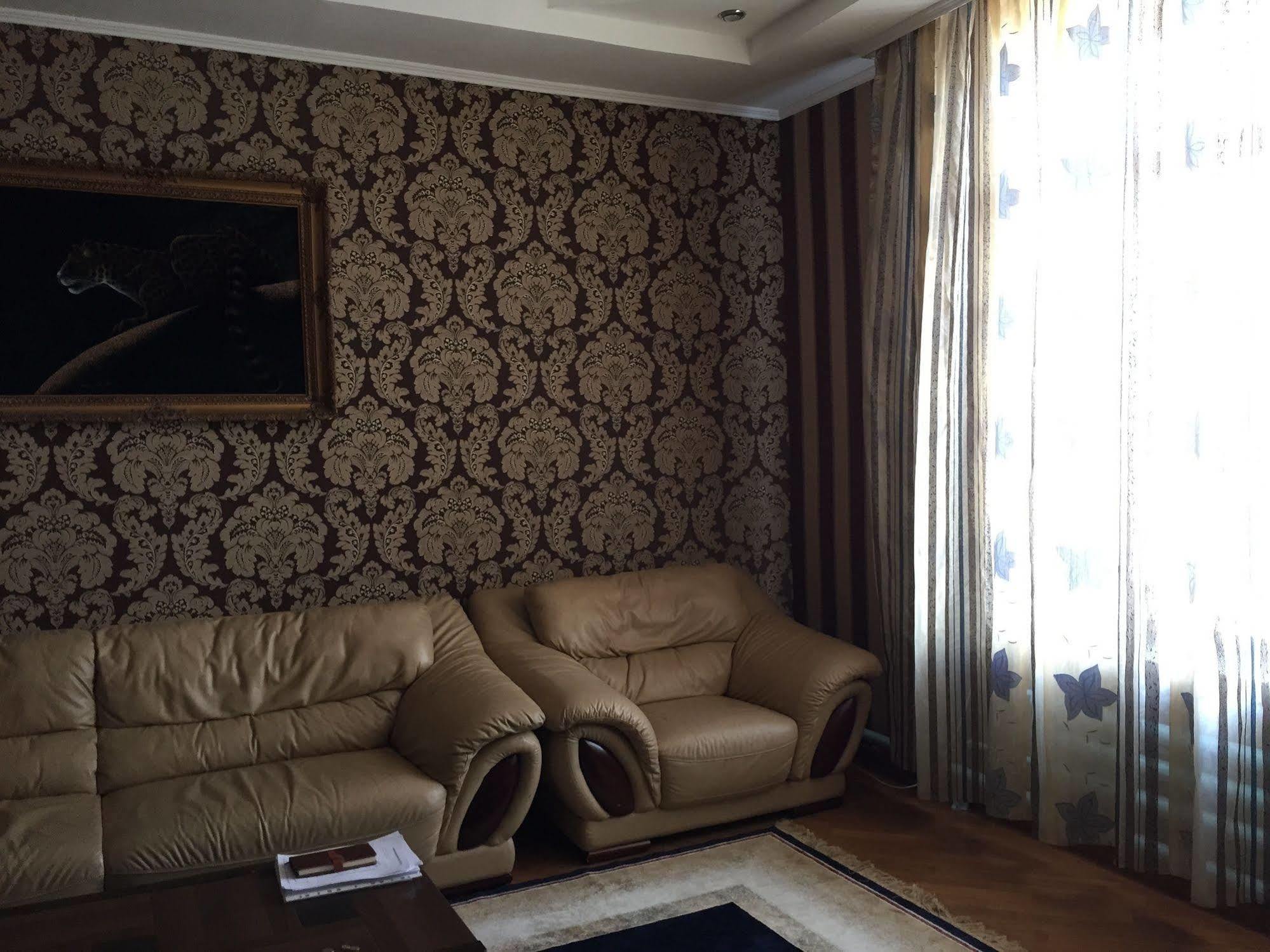 Rise Hotel Almaty Ngoại thất bức ảnh