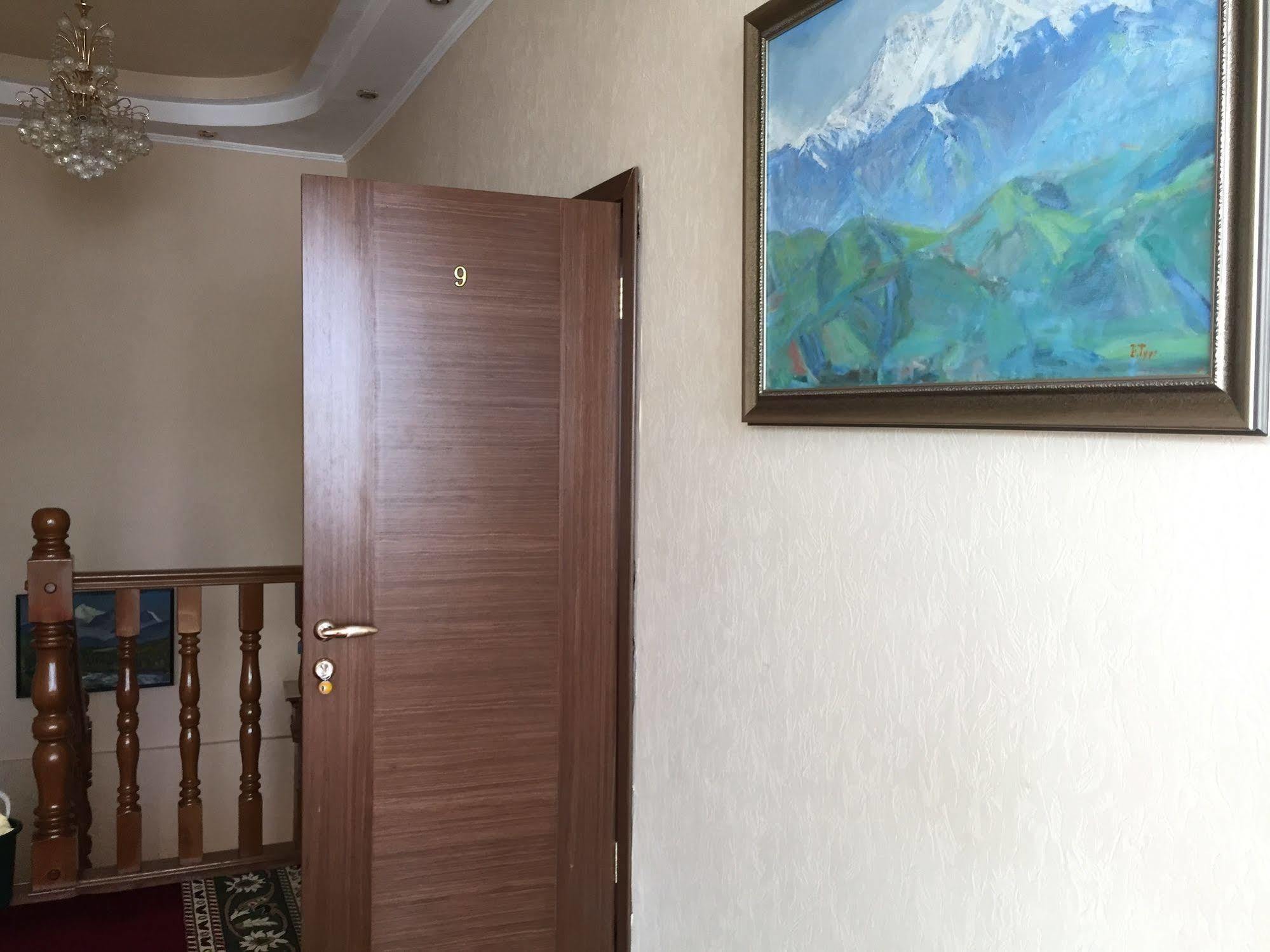 Rise Hotel Almaty Ngoại thất bức ảnh